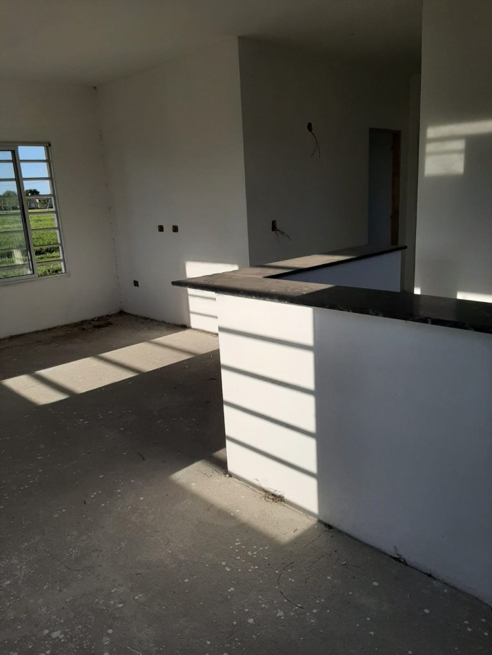 DUPLEX EN BARRIO SEMI CERRADO