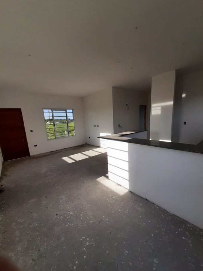 DUPLEX EN BARRIO SEMI CERRADO