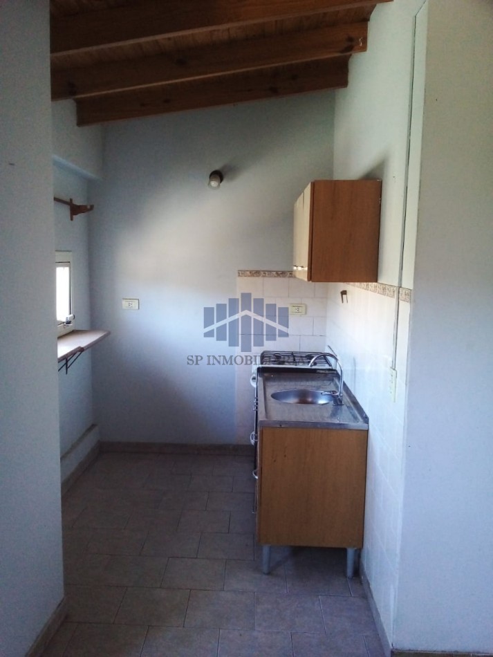 DEPARTAMENTO EN BARRIO ROCA
