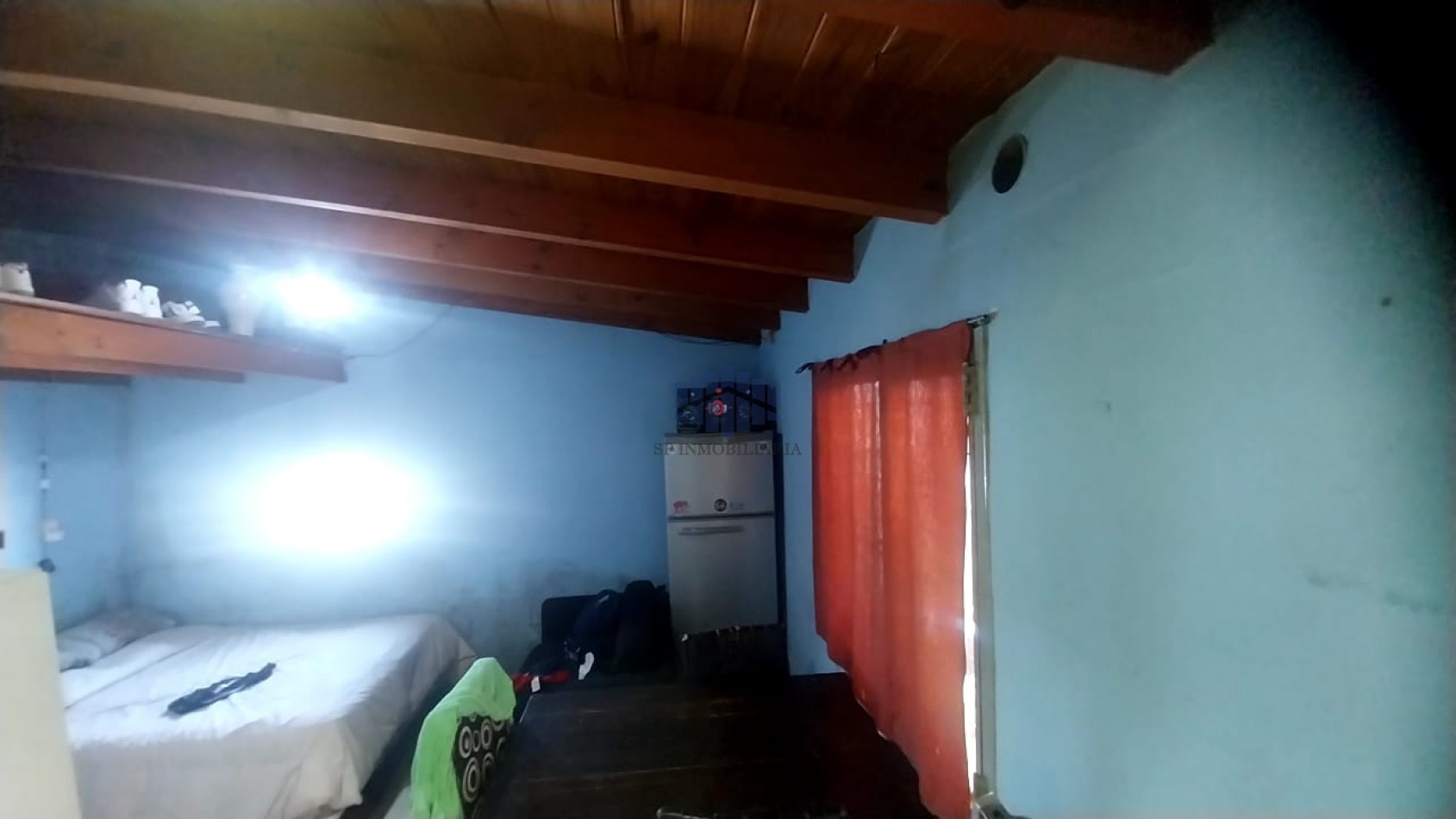 VENTA DE LOTE CON 4 VIVIENDAS UNIFAMILIARES EN ZONA SUR