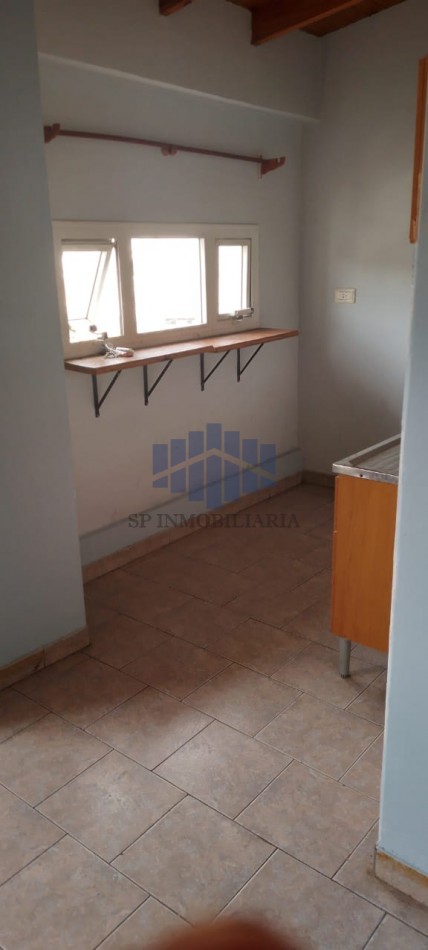DEPARTAMENTO EN BARRIO ROCA