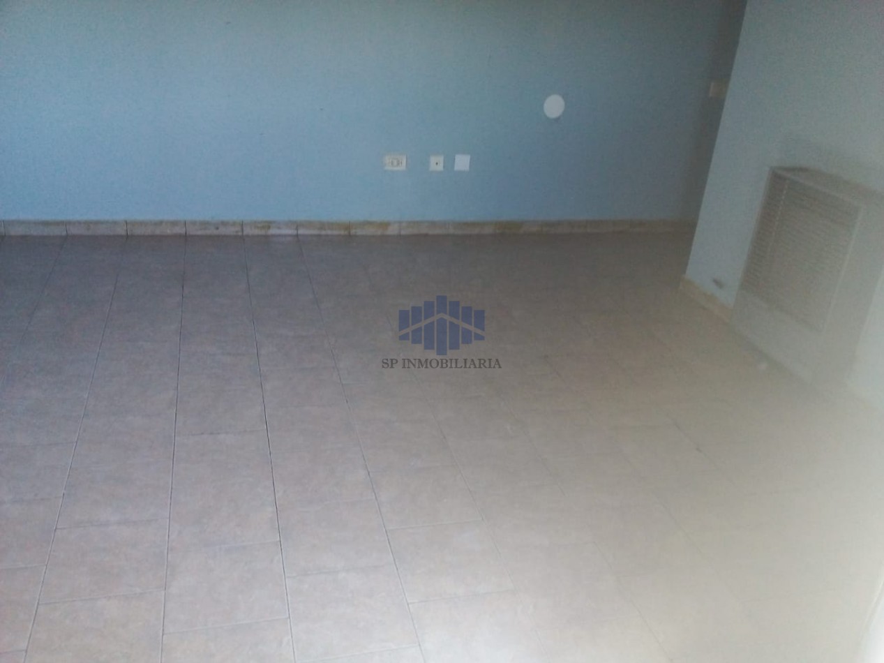 DEPARTAMENTO EN BARRIO ROCA