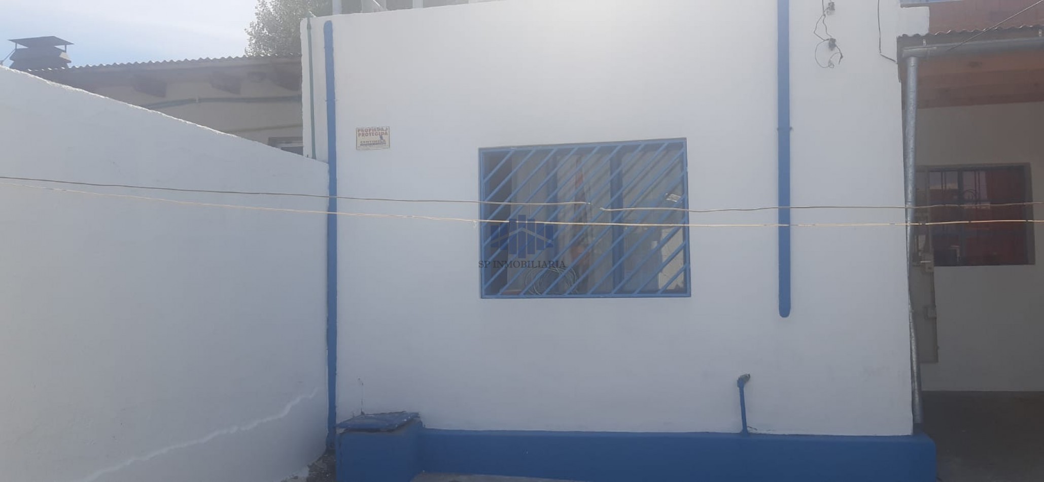 VENTA DE LOTE CON 2 VIVIENDAS UNIFAMILIARES EN ZONA SUR
