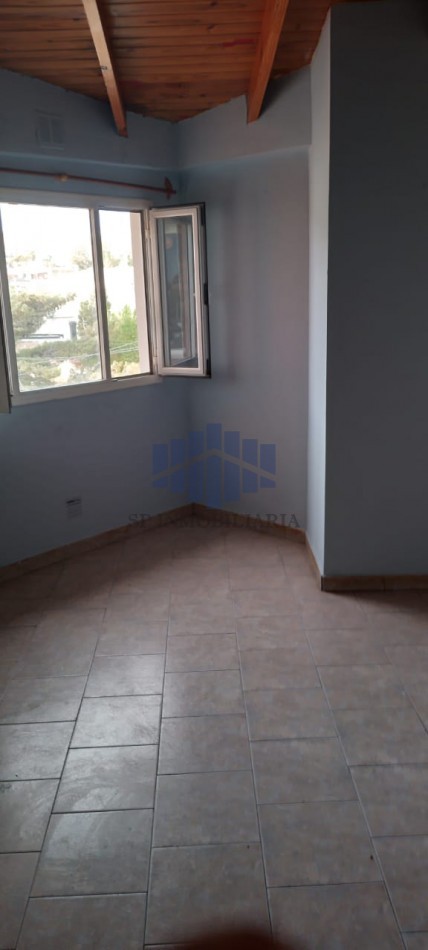 DEPARTAMENTO EN BARRIO ROCA