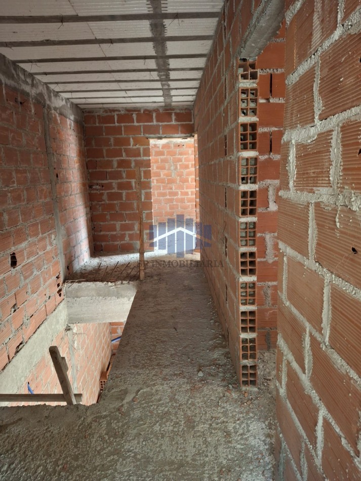 VENTA DE VIVIENDA DE 2 PLANTAS EN ZONA NORTE
