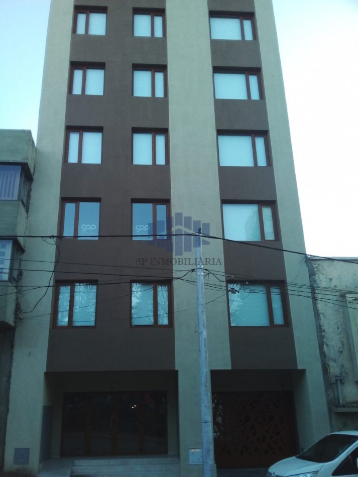 SE ALQUILA DEPARTAMENTO EN ZONA CENTRO