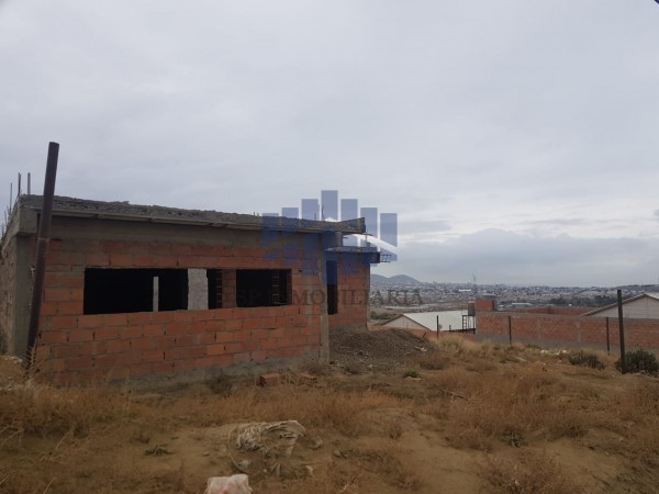 VENTA TERRENO CON VIVIENDA EN OBRA