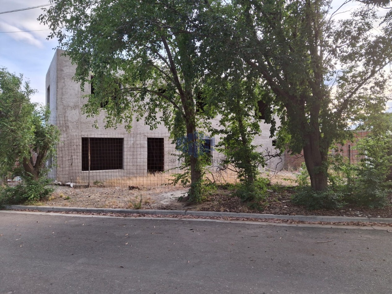 VENTA DE VIVIENDA DE 2 PLANTAS EN ZONA NORTE