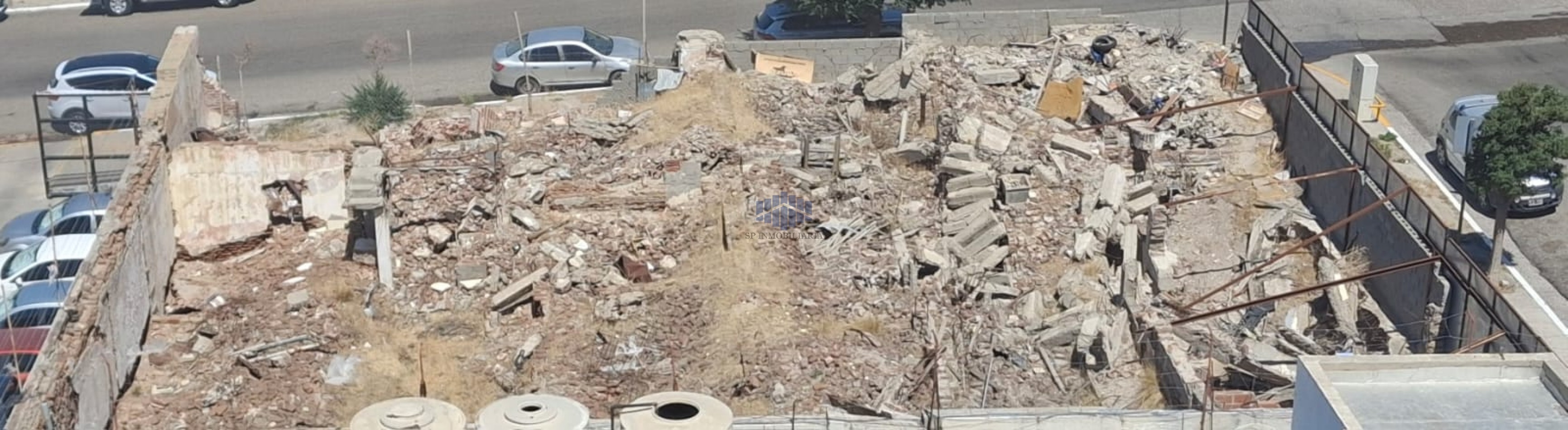 VENTA DE TERRENO EN  ESQUINA ZONA CENTRO