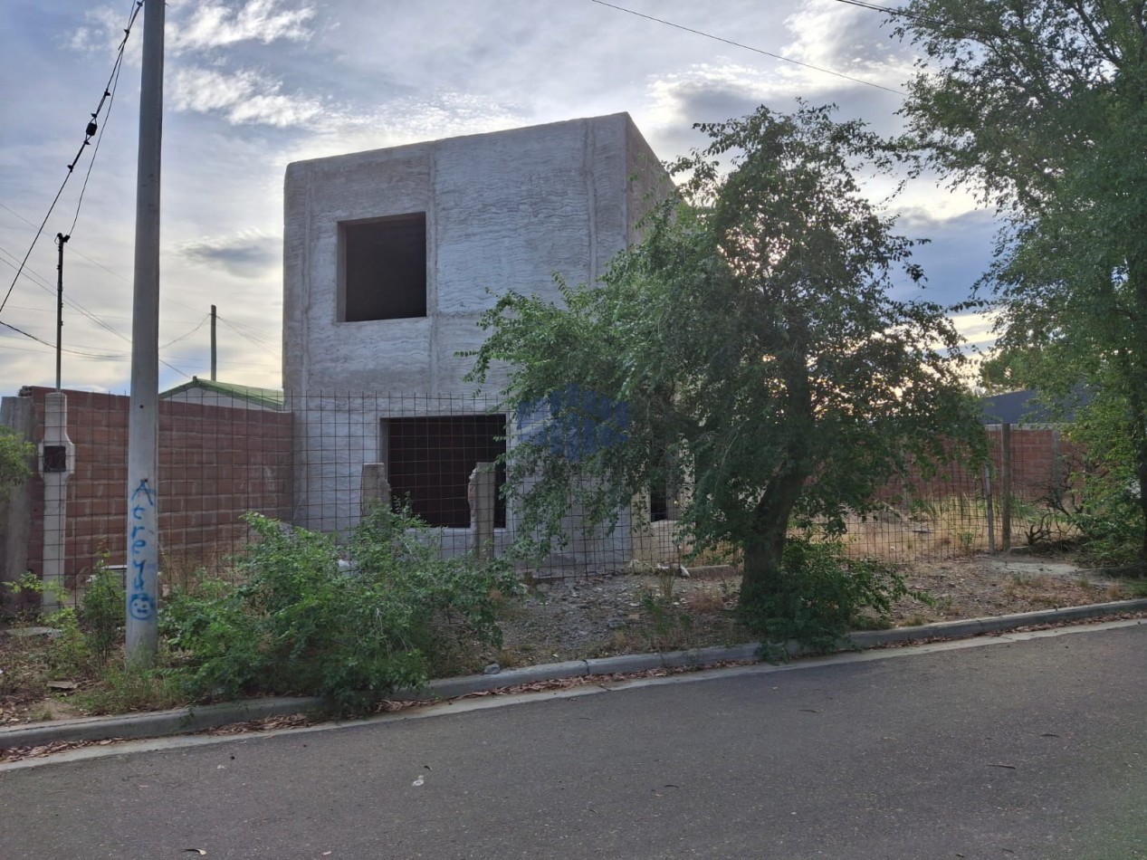 VENTA DE VIVIENDA DE 2 PLANTAS EN ZONA NORTE