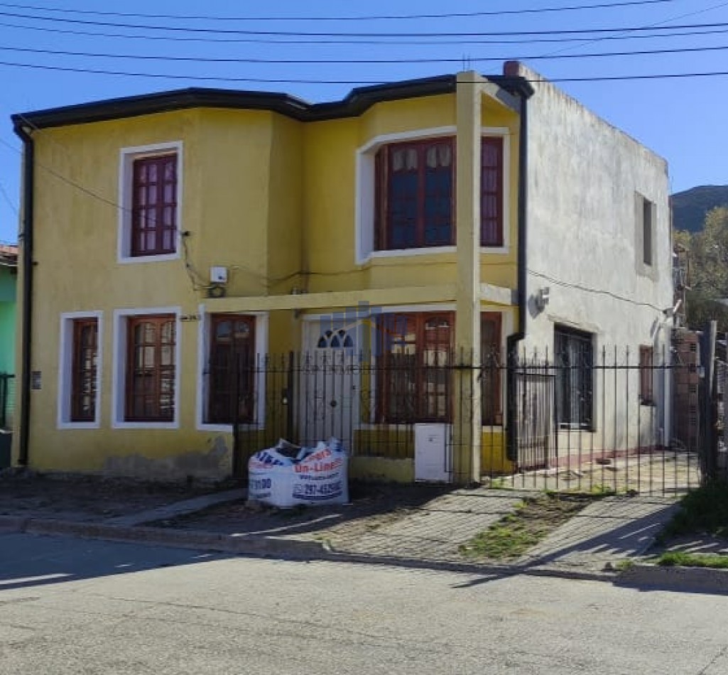 ALQUILER VIVIENDA DE 2 PLANTAS EN ZONA SUR