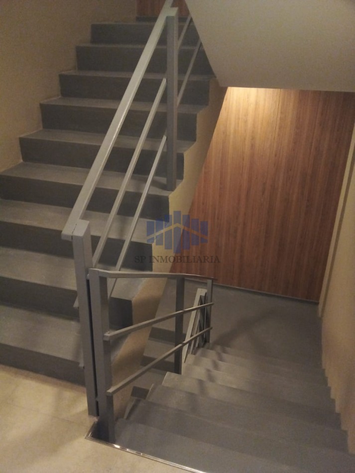 SE ALQUILA DEPARTAMENTO EN ZONA CENTRO